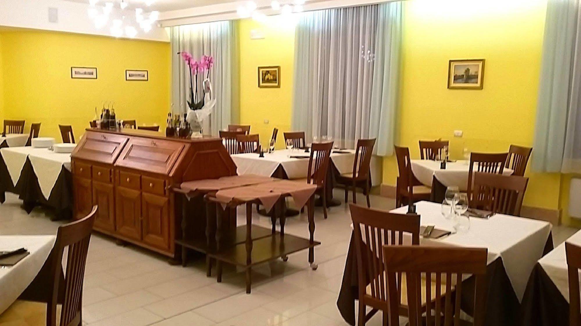 Residenza Il Capitano Acomodação com café da manhã San Benedetto Po Exterior foto